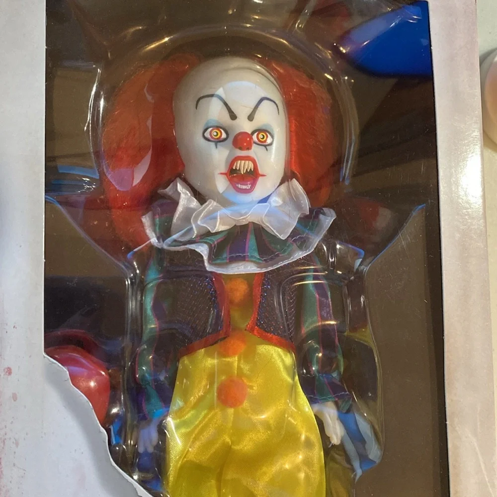 Living Dead Dolls Pennywise